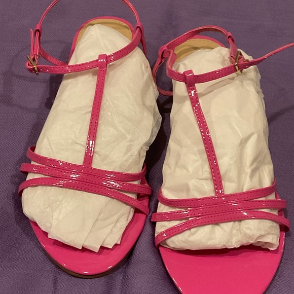 Talbots Pink Patent Leather Flat Sandals, Size 8.5 - Picture 4 of 5